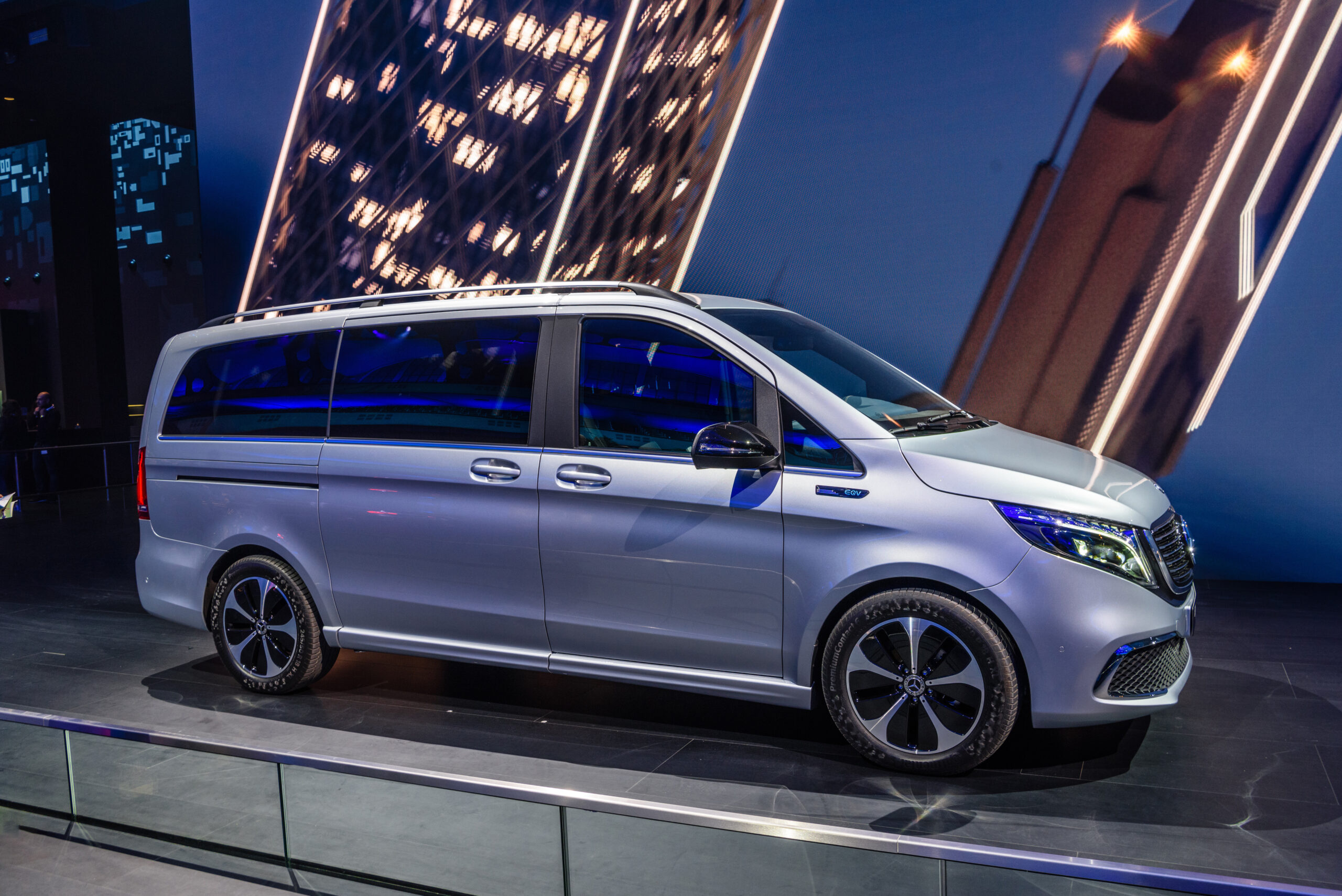 Έως 65% επιδότηση: Χονδρικό εμπόριο αυτοκινήτων για τη μεταφορά επιβατών, μεταχειρισμένων