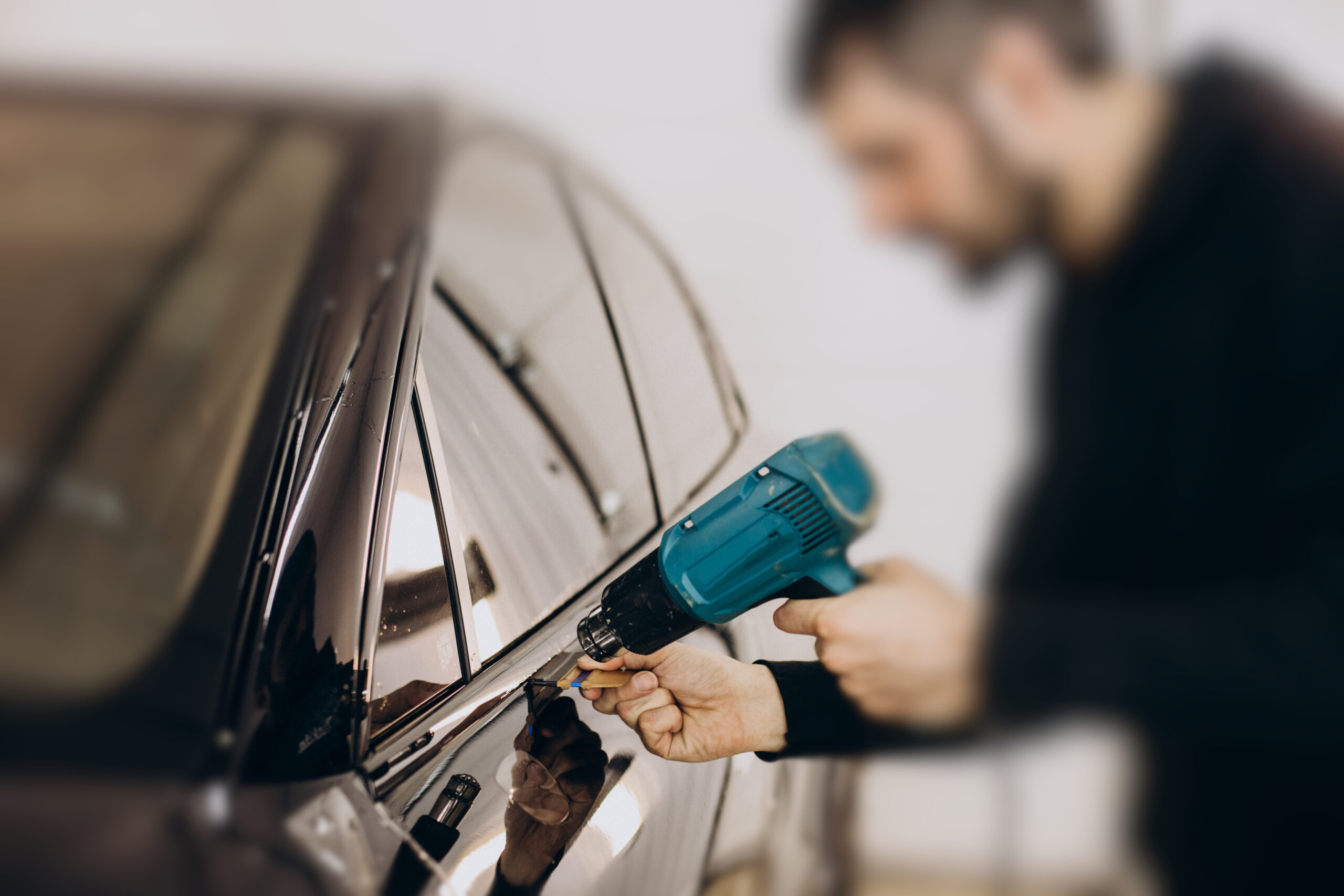 Έως 65% επιδότηση: Υπηρεσίες τοποθέτησης καθρεπτών σε επιβατηγά και ελαφρά φορτηγά αυτοκίνητα