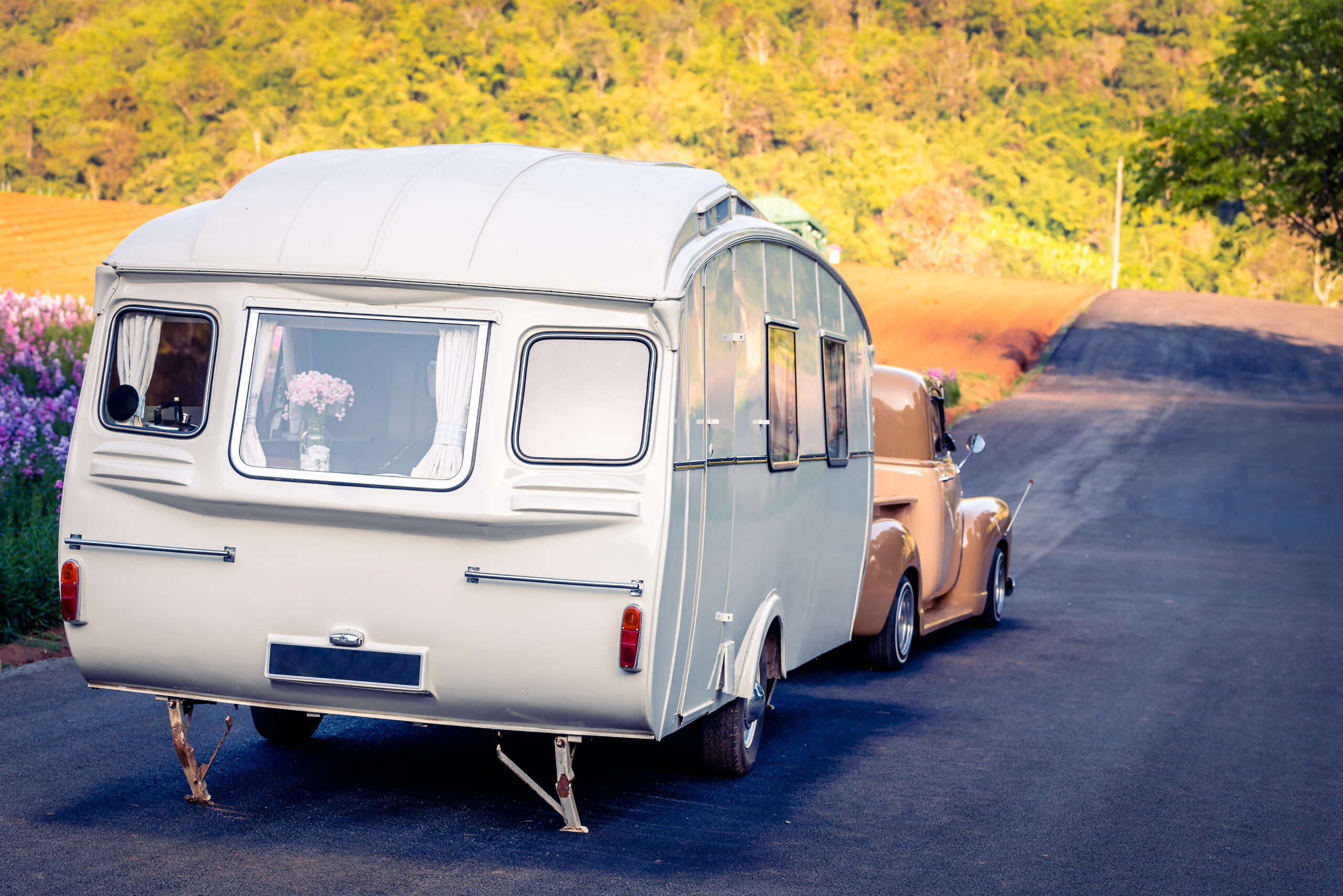 Έως 65% επιδότηση: Χονδρικό εμπόριο ρυμουλκούμενων και ημιρυμουλκούμενων, τύπου τροχόσπιτου, για κατοίκηση ή κατασκήνωση